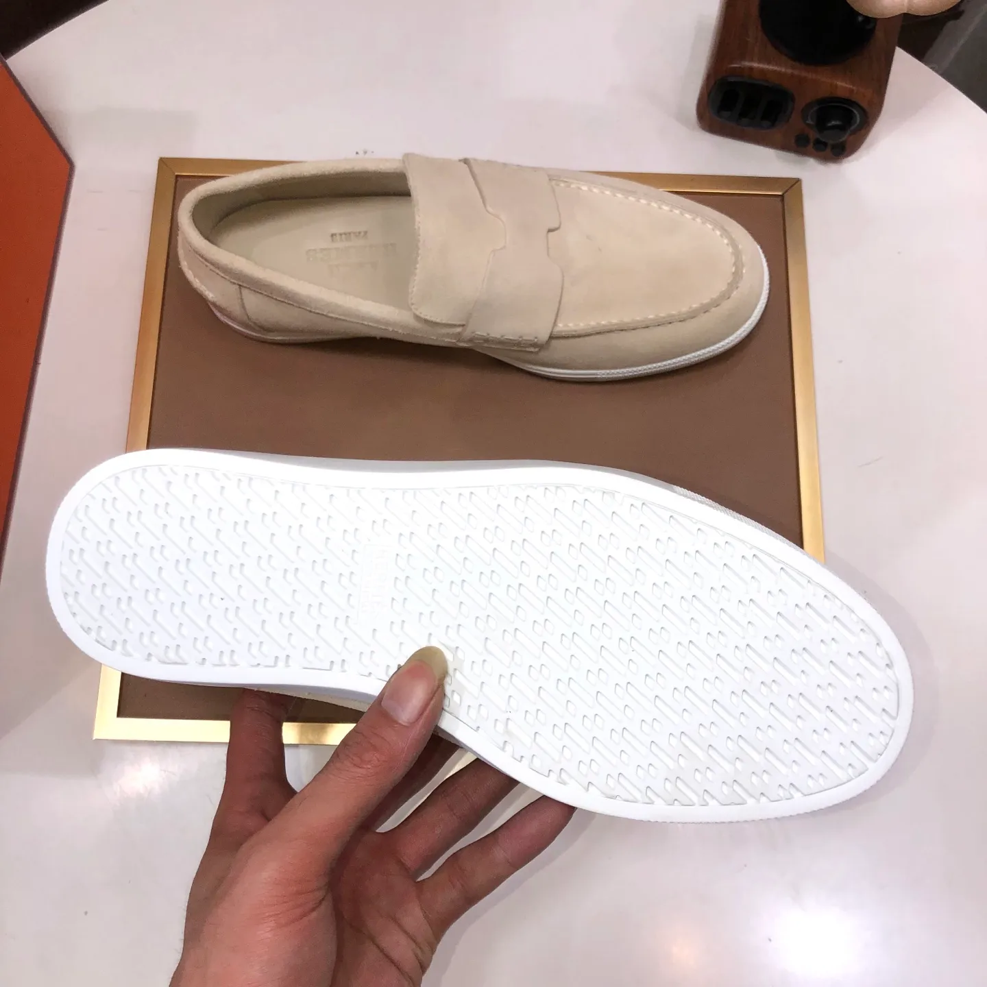 Men's shoes💰560💰[HERMES] (cowhide lining)🍀Italian top luxury🍀He does not pursue novel styles and gorgeous colors, but attracts the favor of successful men with his flawless, elegant and classic style. Formal leather shoes This very comfortable, simple and stable style allows you to easily match any style! The pattern is absolutely 1:1 refined from the original case, and we strive for excellence in materials, imported cowhide + cowhide lining💪💪💪extraordinary texture👍! .Code number: 39-45 (45 customized)